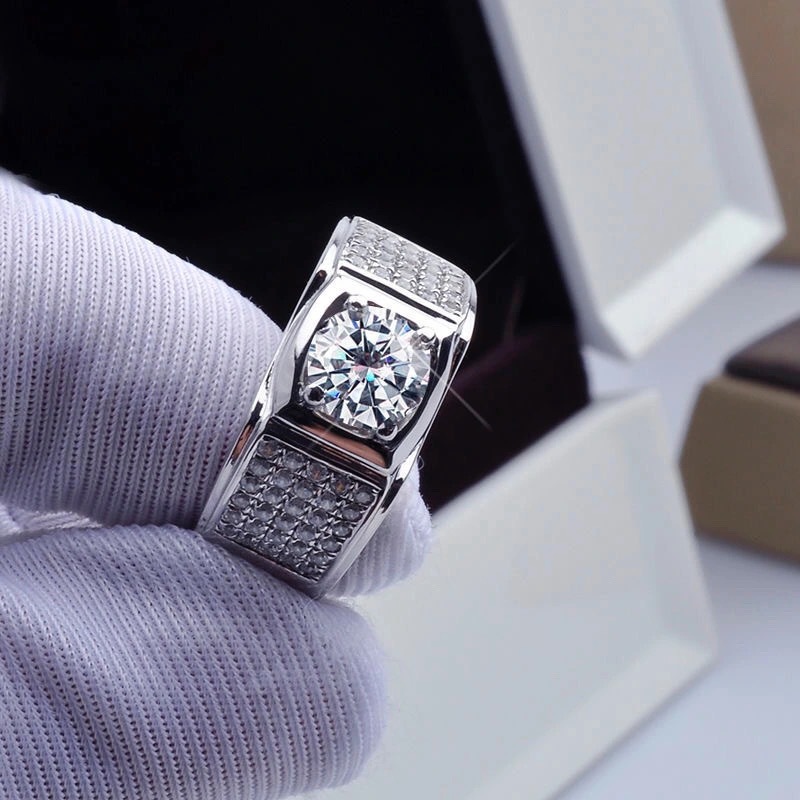 New Four-claw Simulation Moiss - Moissanite Engagement Ring 1 Carat review and price